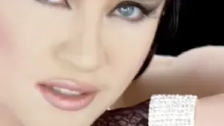 Sevdiğimin Kurbanıyım